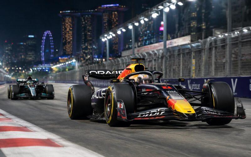 max verstappen takes pole for the singapore grand prix sprint, while mercedes rookie kimi antonelli qualifies seventh in a competitive session.